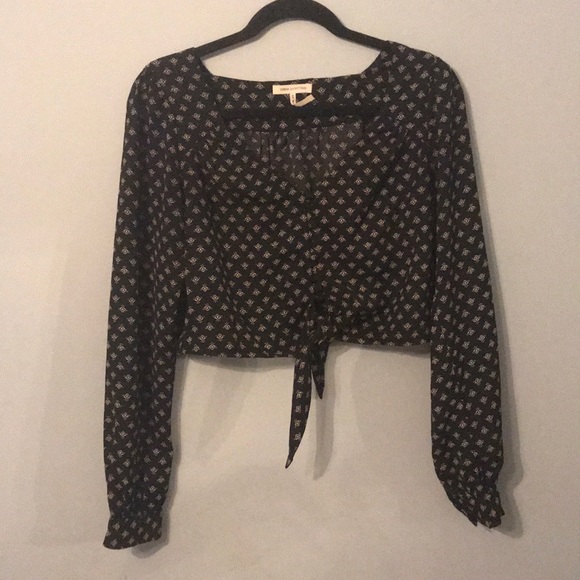 Urban Long Sleeve Crop - Picture 1 of 3